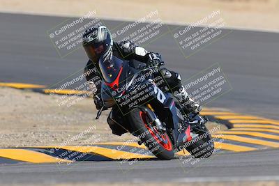 media/Oct-03-2022-Moto Forza (Mon) [[5f077a3730]]/Intermediate Group/Session 2 (Turn 10)/